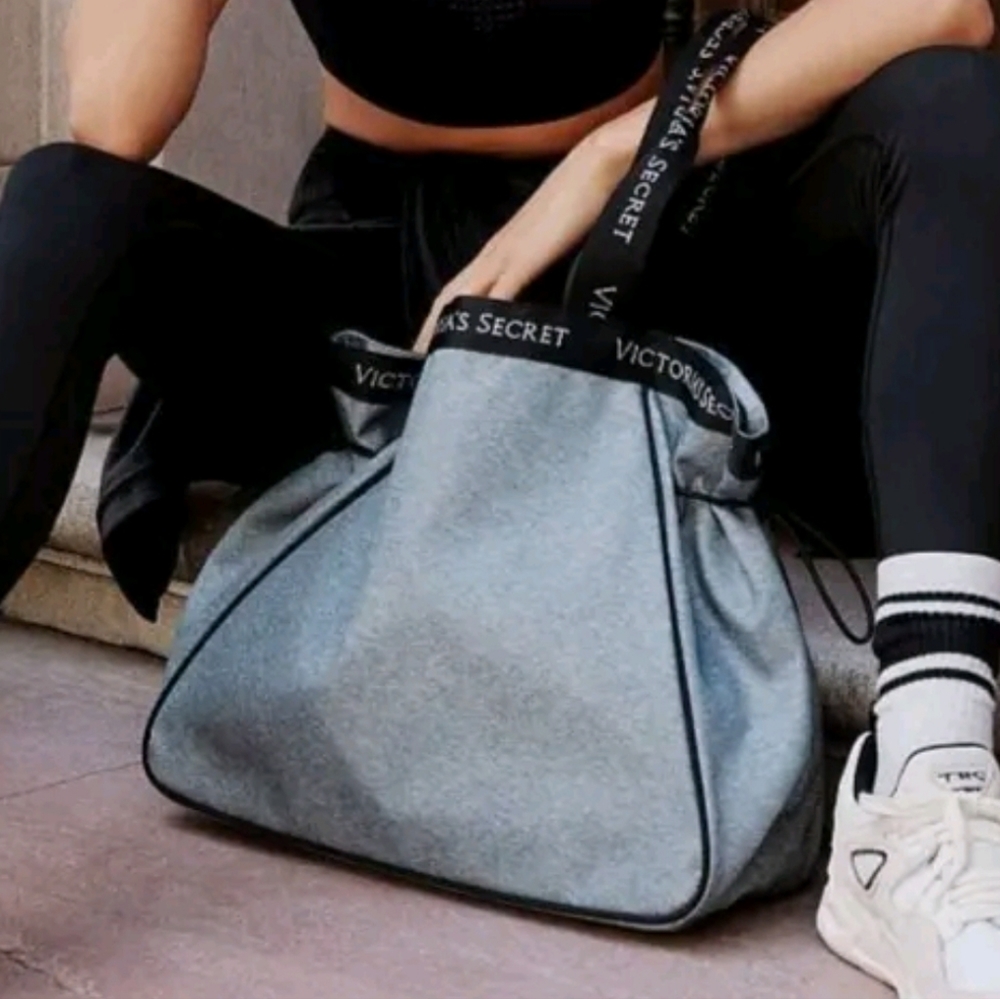 VICTORIA'S SECRET Sport Cinch Tote in Grey Marl with Black Logo Trim
